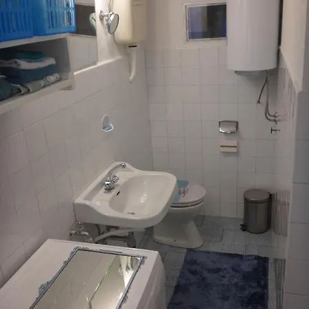 House With A Parking Space Rogoznica, Omis - 18247 ロクヴァ・ロゴズニツァ